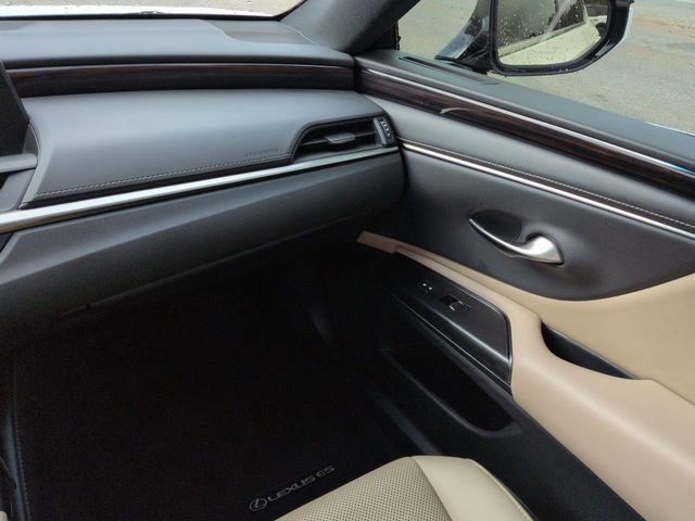 Used 2021 Lexus ES 350 w/ Premium Package image 16