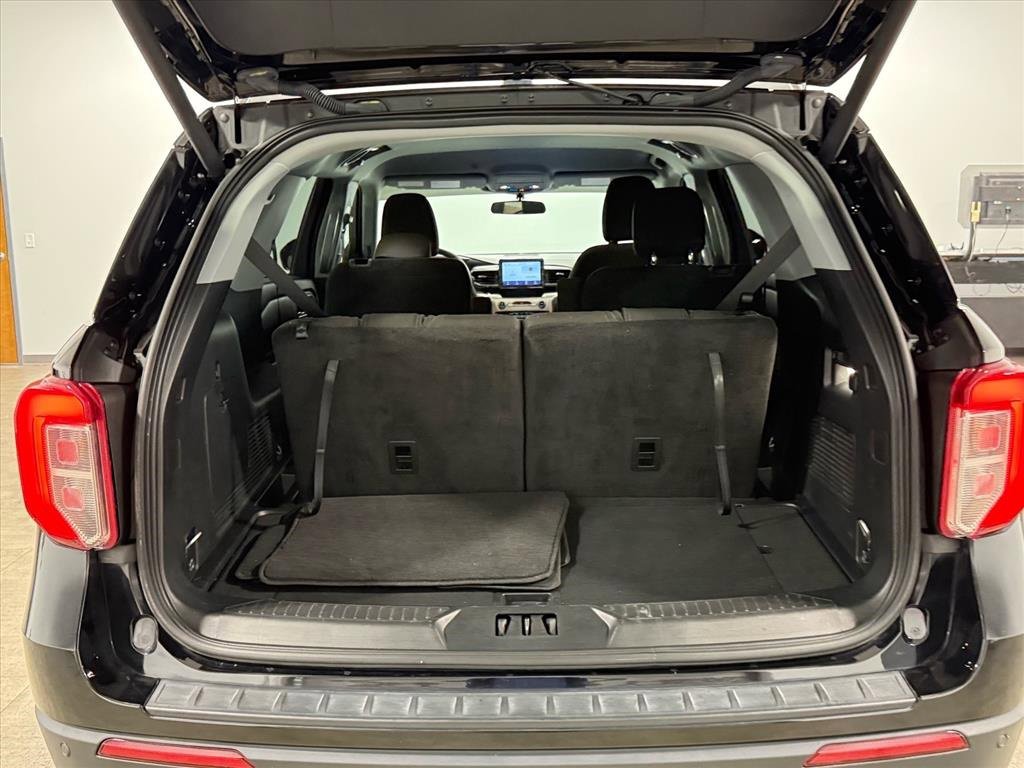 Certified 2023 Ford Explorer XLT image 16
