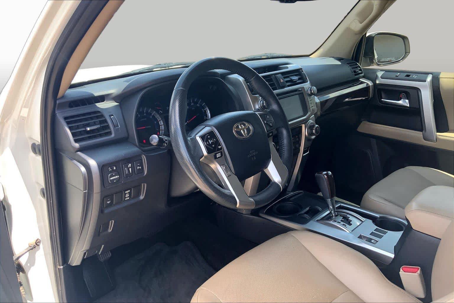 Used 2018 Toyota 4Runner Limited RWD image 18