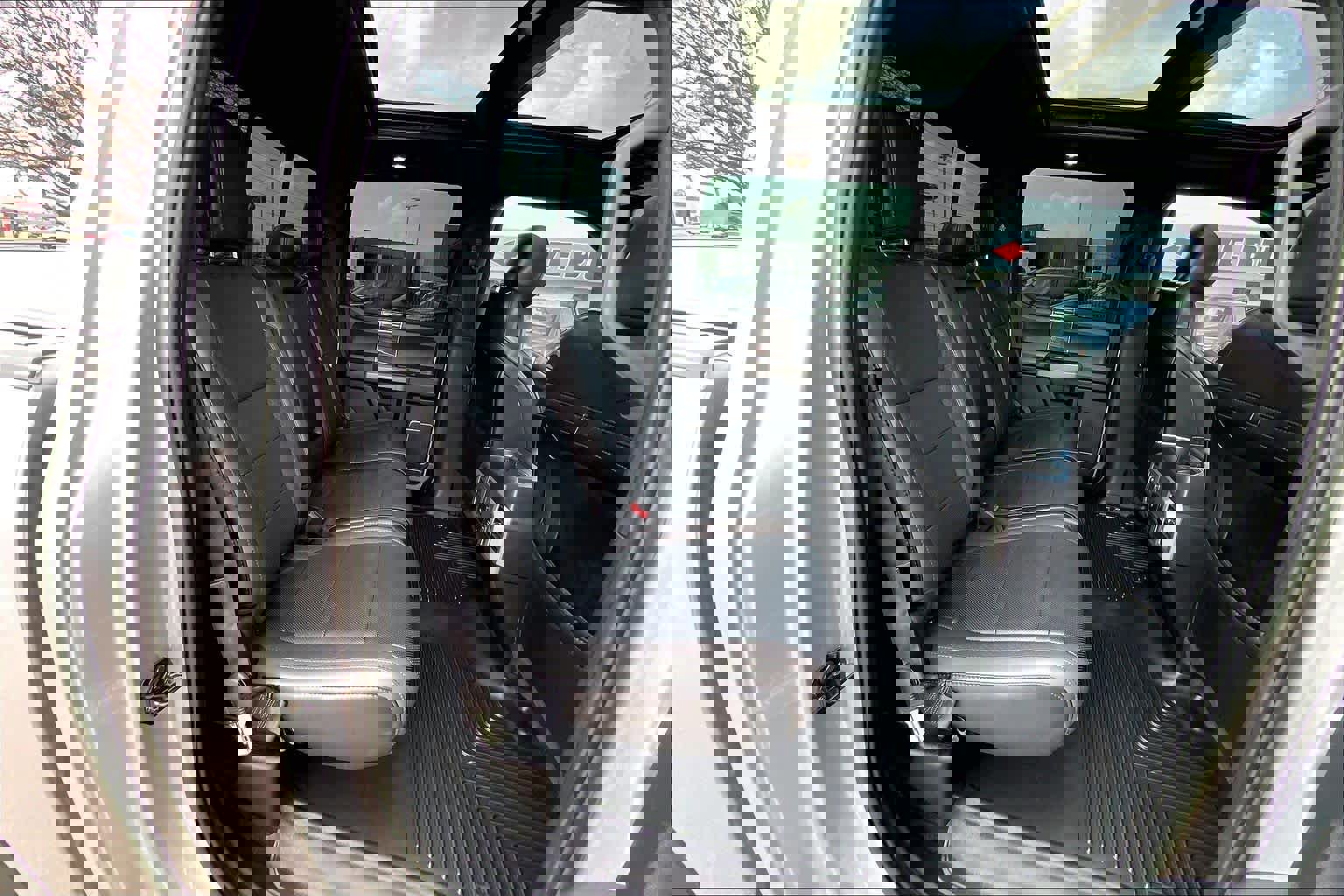 Certified 2019 Ford F150 Raptor w/ Equipment Group 802A Luxury image 19