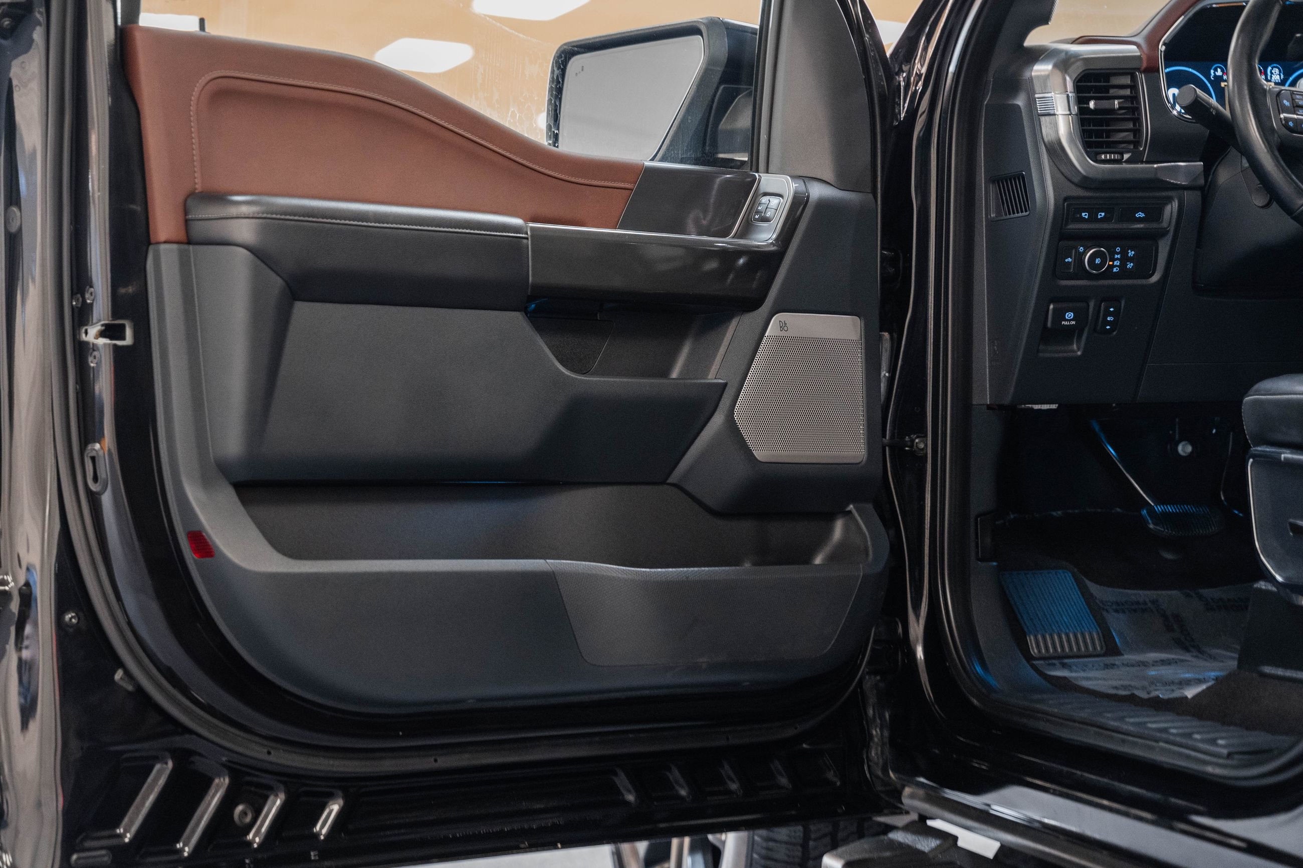 Certified 2021 Ford F150 Lariat w/ Equipment Group 502A High image 45