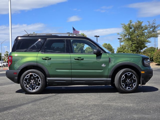 Certified 2025 Ford Bronco Sport Outer Banks w/ Outer Banks Tech Package+ AWD/4WD image 3
