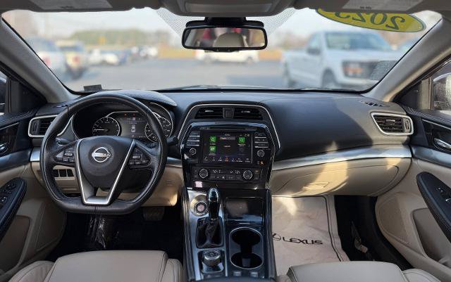 Used 2023 Nissan Maxima SV w/ Floor Mat Group FWD image 12