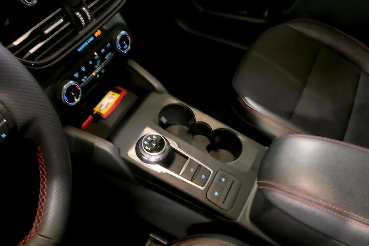Certified 2025 Ford Escape ST-Line AWD/4WD image 16
