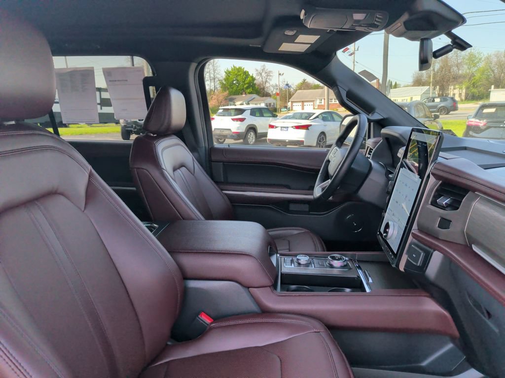 Certified 2024 Ford Expedition Limited AWD/4WD image 16