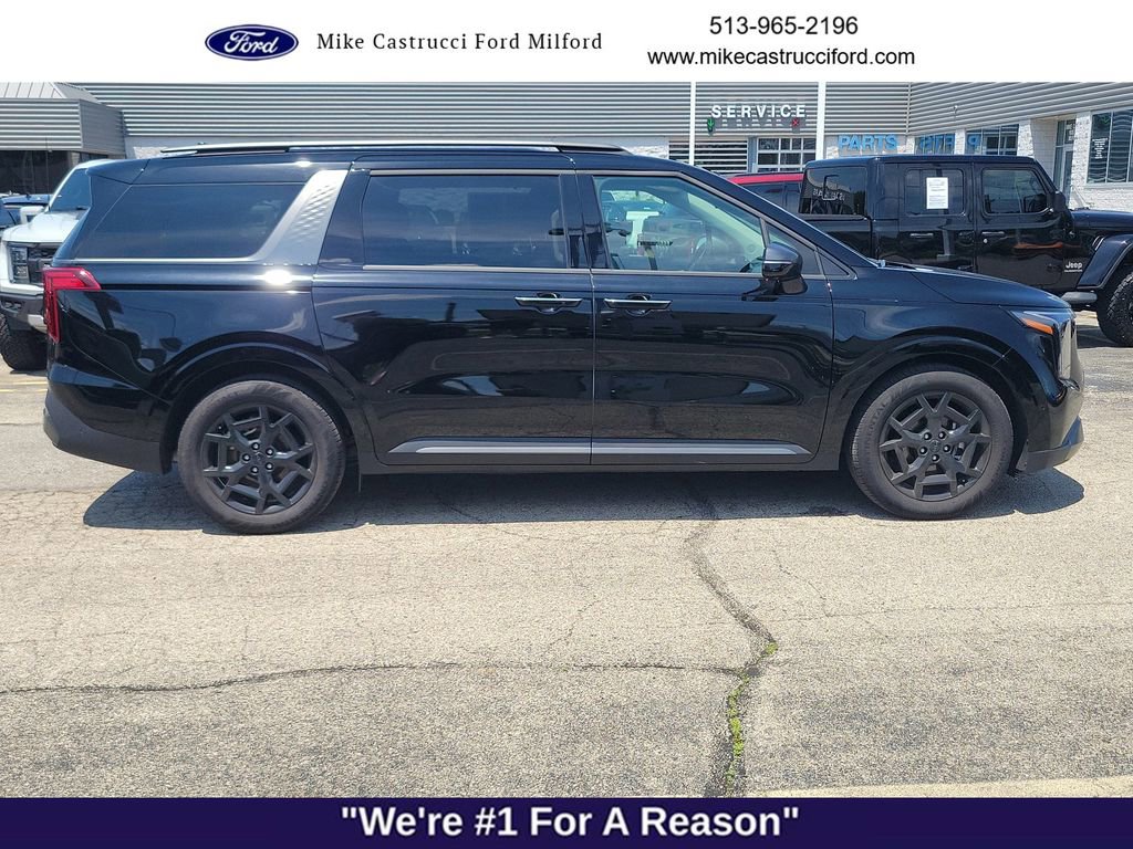 Used 2026 Kia Carnival SX w/ SX Dark Edition Package FWD image 6