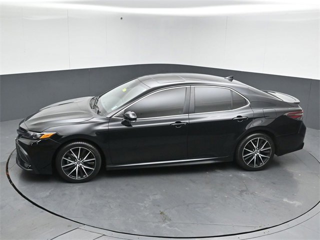 Used 2024 Toyota Camry SE image 48