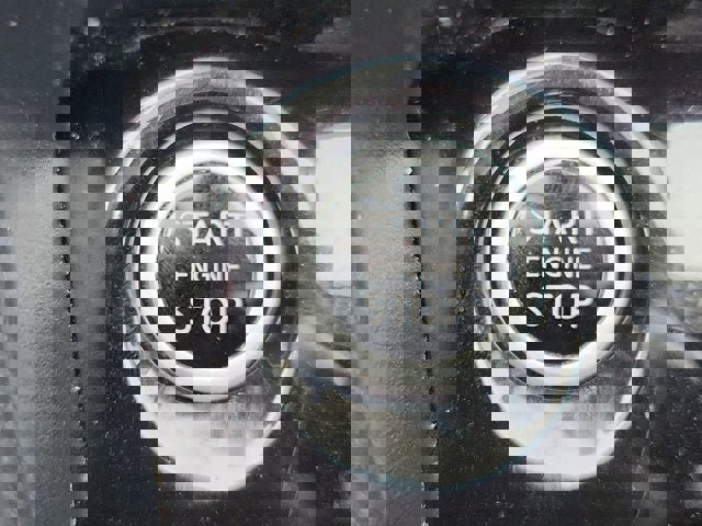 Used 2021 Nissan Versa S image 19