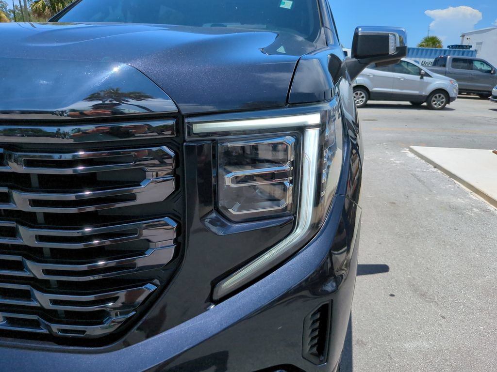 Used 2022 GMC Sierra 1500 Denali Ultimate AWD/4WD image 9