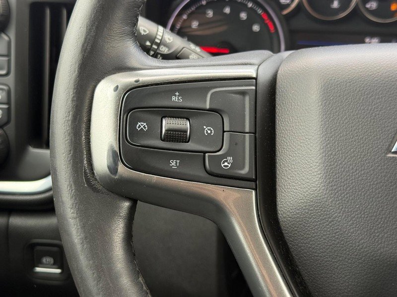 Used 2021 Chevrolet Silverado 2500 LT w/ Midnight Edition AWD/4WD image 17
