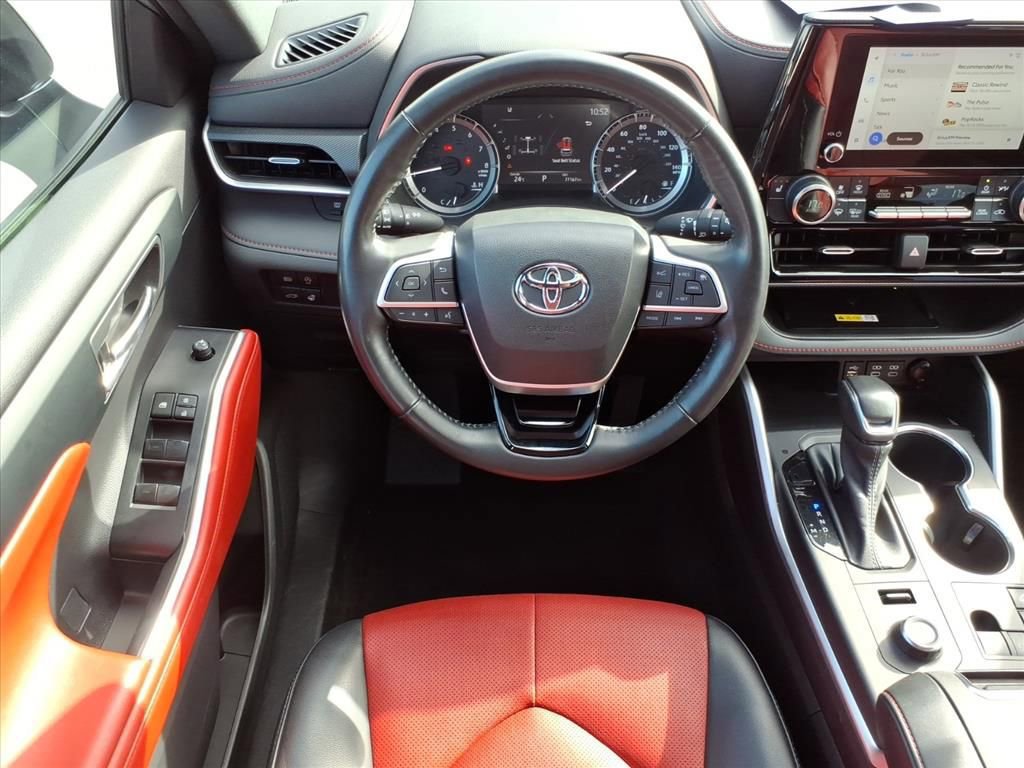Used 2023 Toyota Highlander XSE image 5
