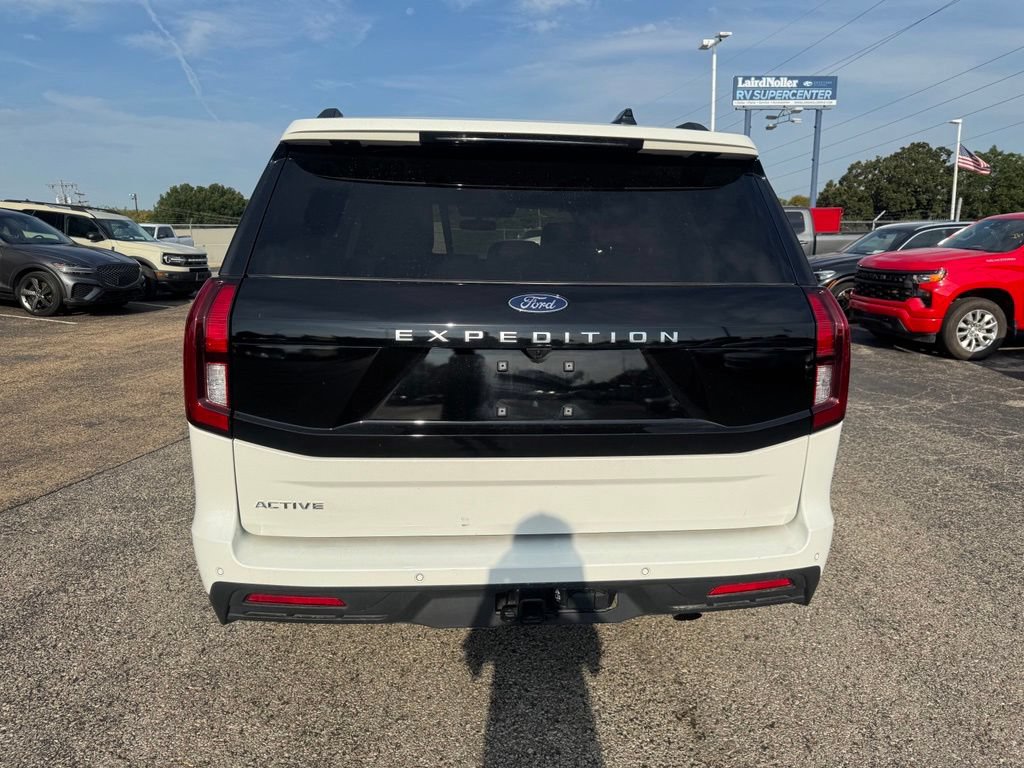 Certified 2025 Ford Expedition Active AWD/4WD image 6
