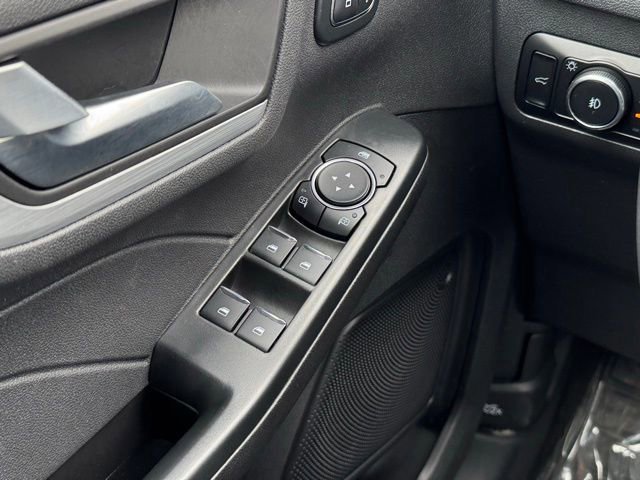 Certified 2025 Ford Escape Platinum image 35