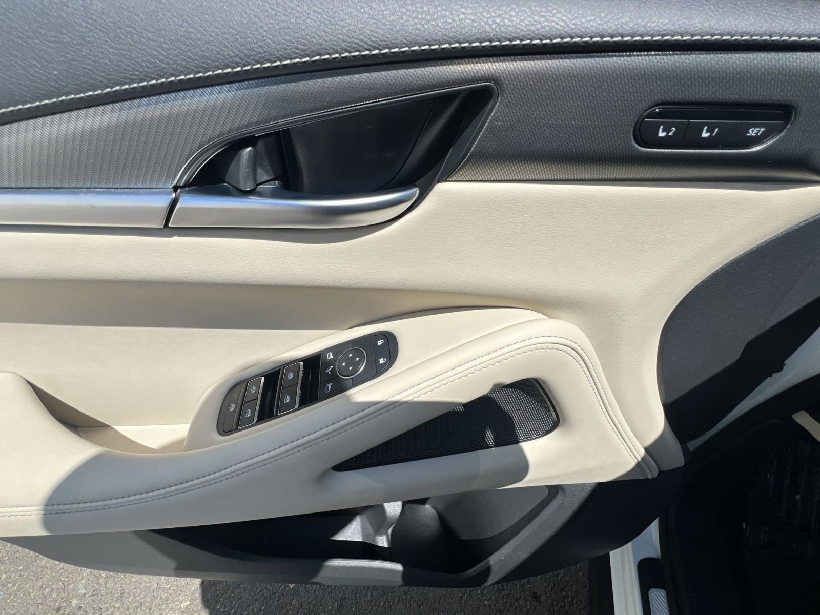 Used 2023 INFINITI QX60 Luxe w/ Cargo Package image 15