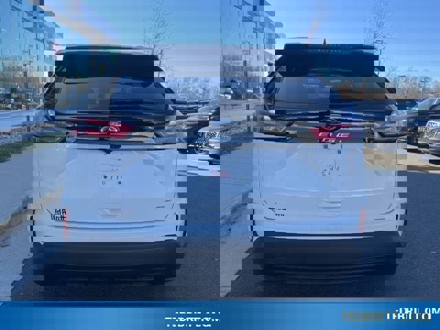 Certified 2024 Ford Edge SE image 4