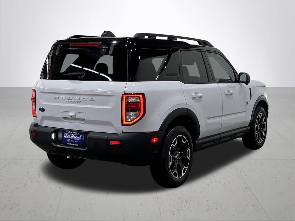 Certified 2025 Ford Bronco Sport Outer Banks w/ Outer Banks Tech Package+ AWD/4WD image 11
