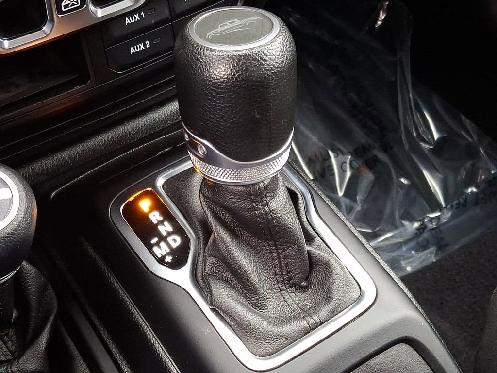 Used 2021 Jeep Gladiator Willys image 15