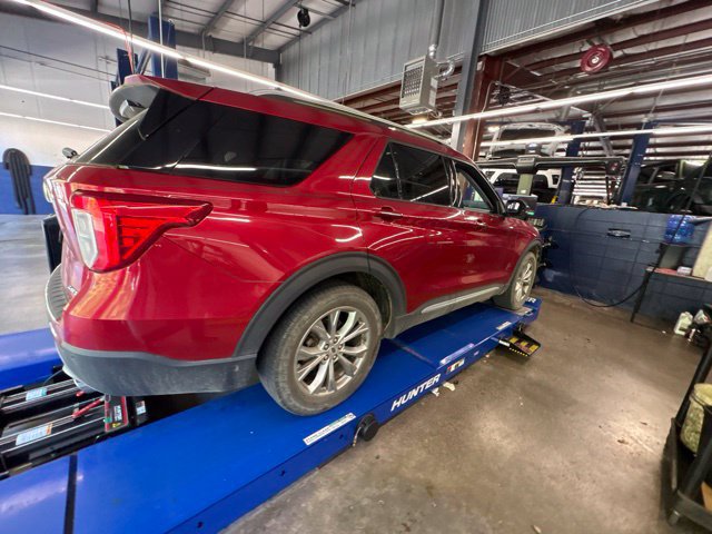 Certified 2021 Ford Explorer Limited w/ Equipment Group 301A AWD/4WD image 16