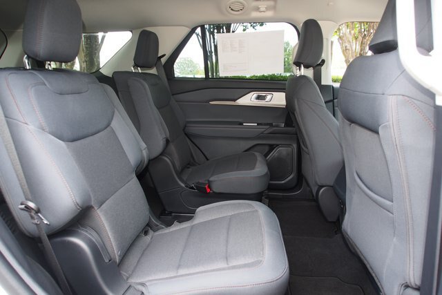 Certified 2026 Ford Explorer Active RWD image 13