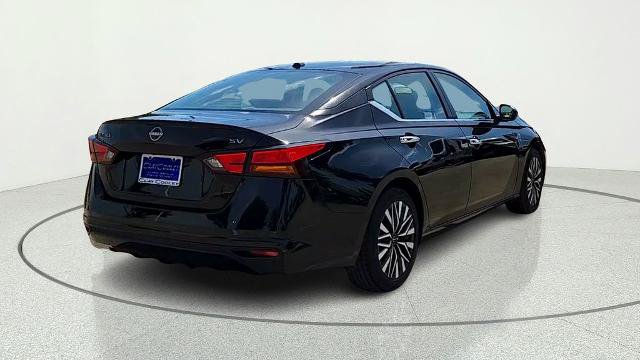 Used 2024 Nissan Altima 2.5 SV FWD image 8