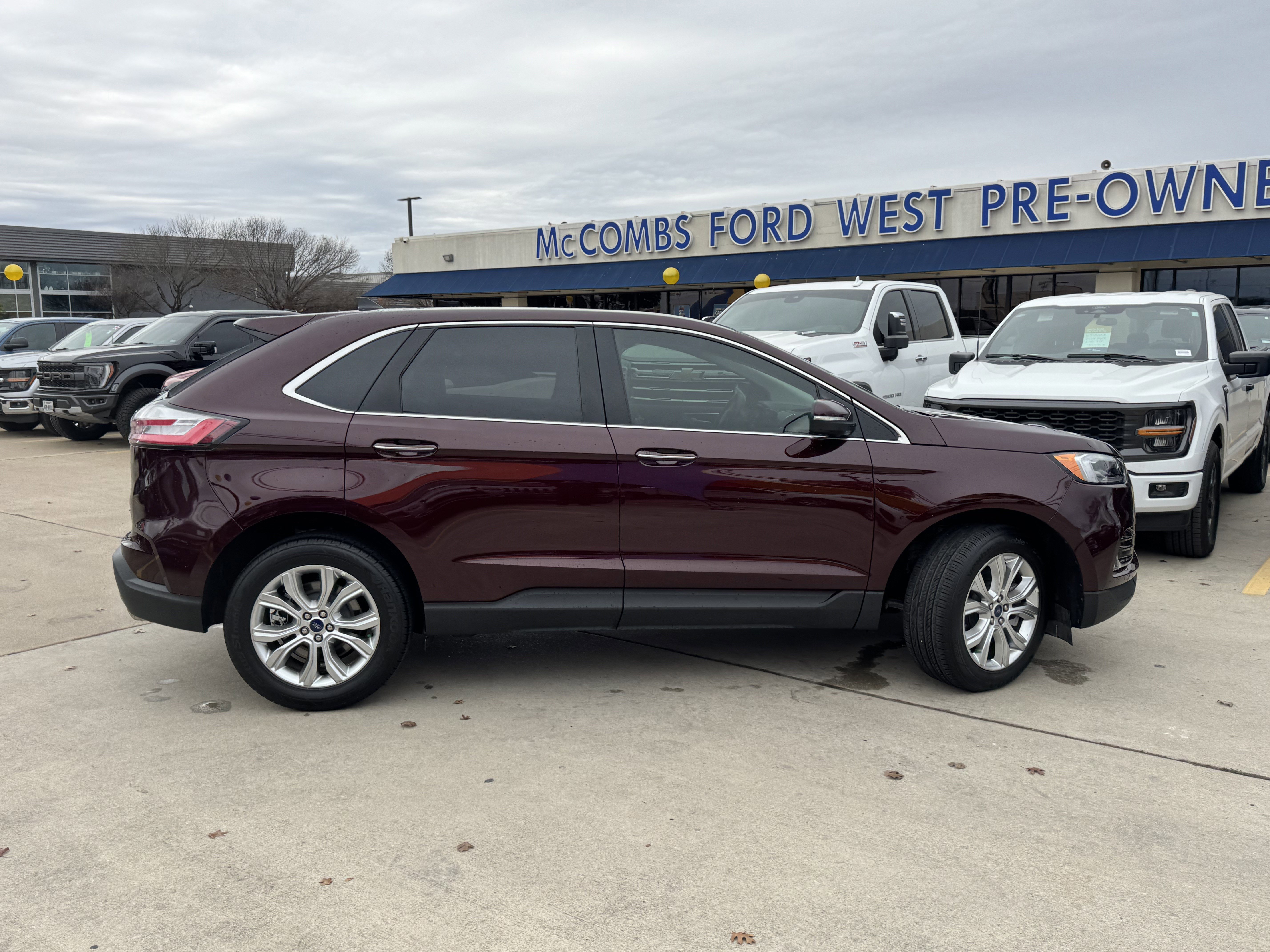 Certified 2022 Ford Edge Titanium w/ Equipment Group 301A image 3