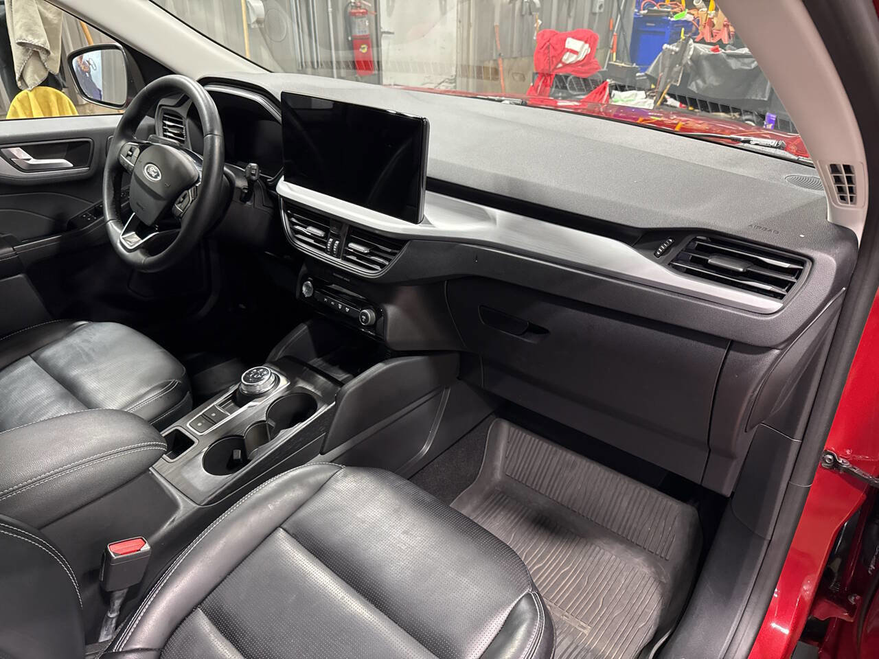 Certified 2024 Ford Escape Platinum image 20