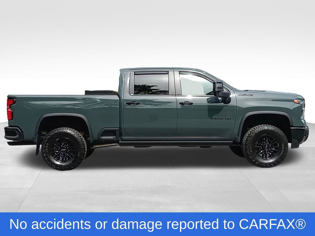 Used 2025 Chevrolet Silverado 2500 ZR2 w/ Technology Package image 2
