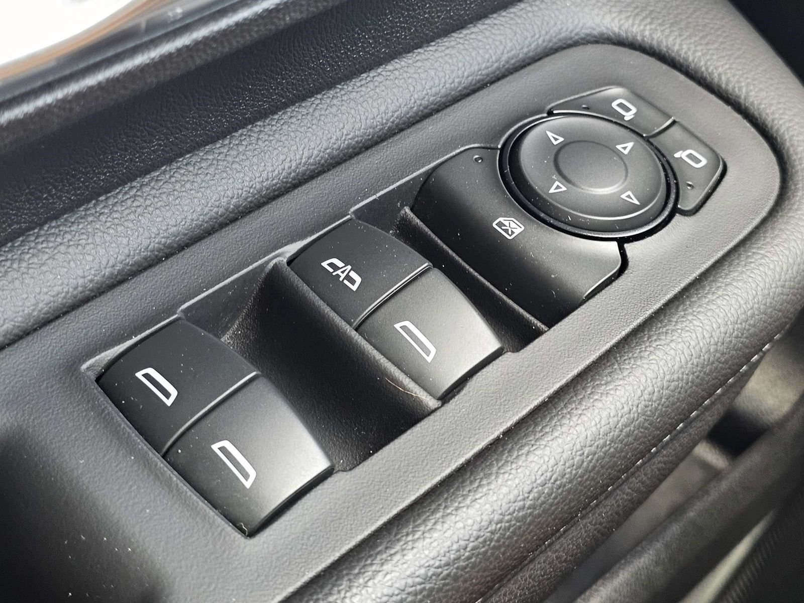 Used 2024 GMC Terrain SLE w/ Driver Convenience Package AWD/4WD image 25