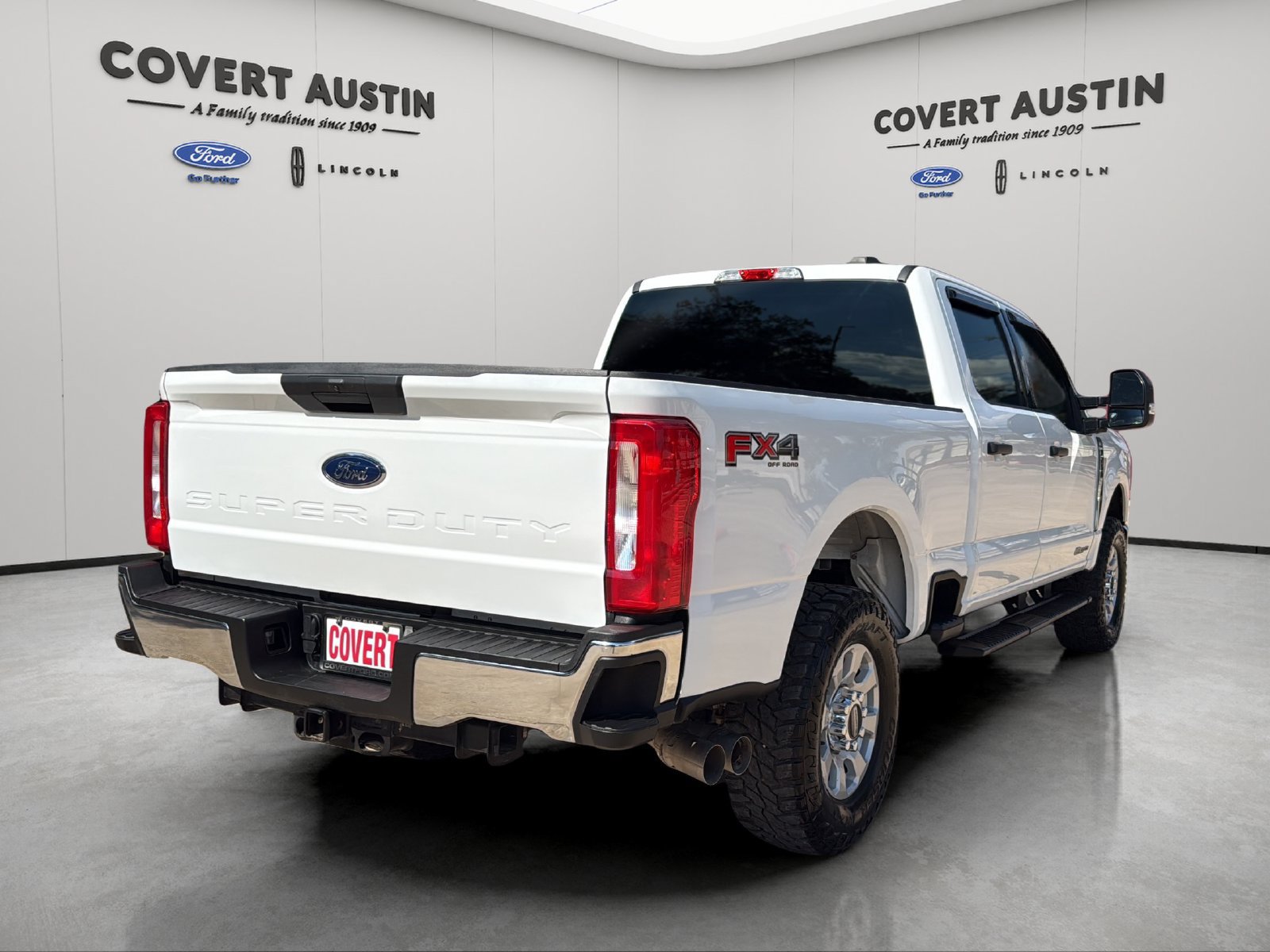 Certified 2024 Ford F250 XLT w/ FX4 Off-Road Package AWD/4WD image 5