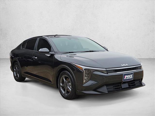 Used 2025 Kia K4 FWD image 3