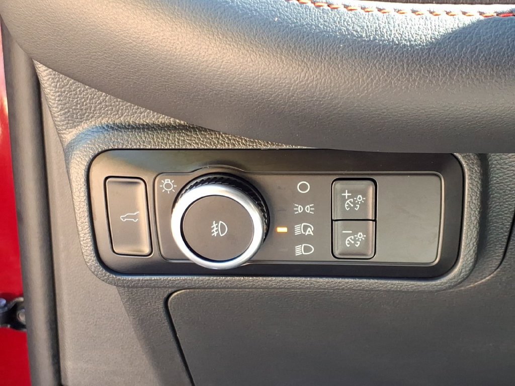 Certified 2025 Ford Explorer ST-Line AWD/4WD image 22