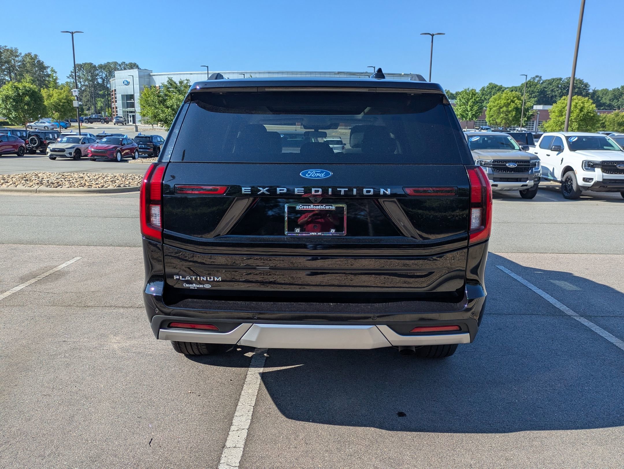 Certified 2025 Ford Expedition Platinum w/ Driver's Package AWD/4WD image 5