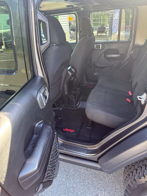 Used 2018 Jeep Wrangler Unlimited Sport S AWD/4WD image 21