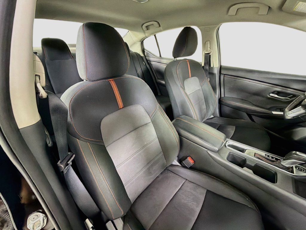 Used 2025 Nissan Sentra SR w/ Midnight Edition FWD image 29