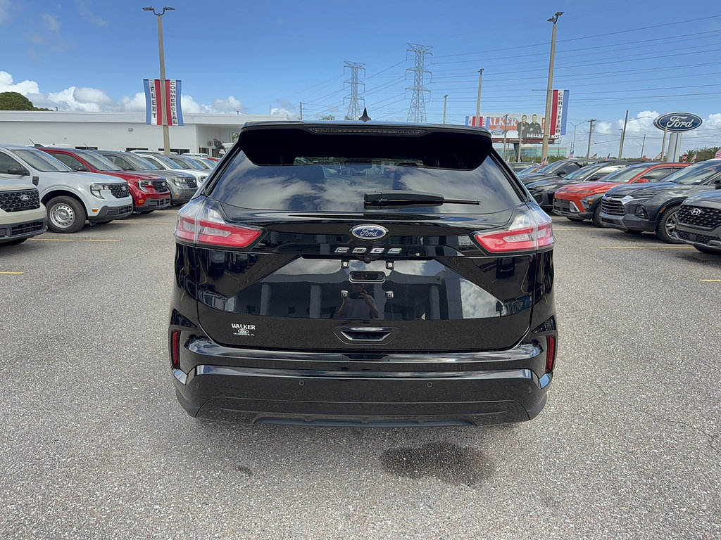 Certified 2024 Ford Edge ST-Line AWD/4WD image 6