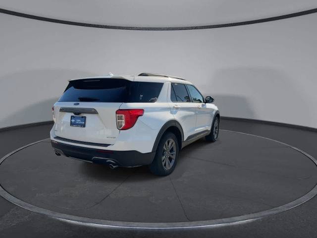 Certified 2022 Ford Explorer XLT w/ Equipment Group 202A AWD/4WD image 8