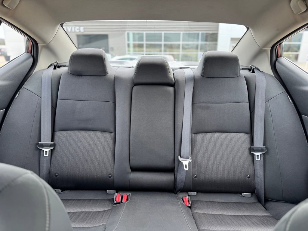 Used 2025 Nissan Altima 2.5 SV FWD image 30