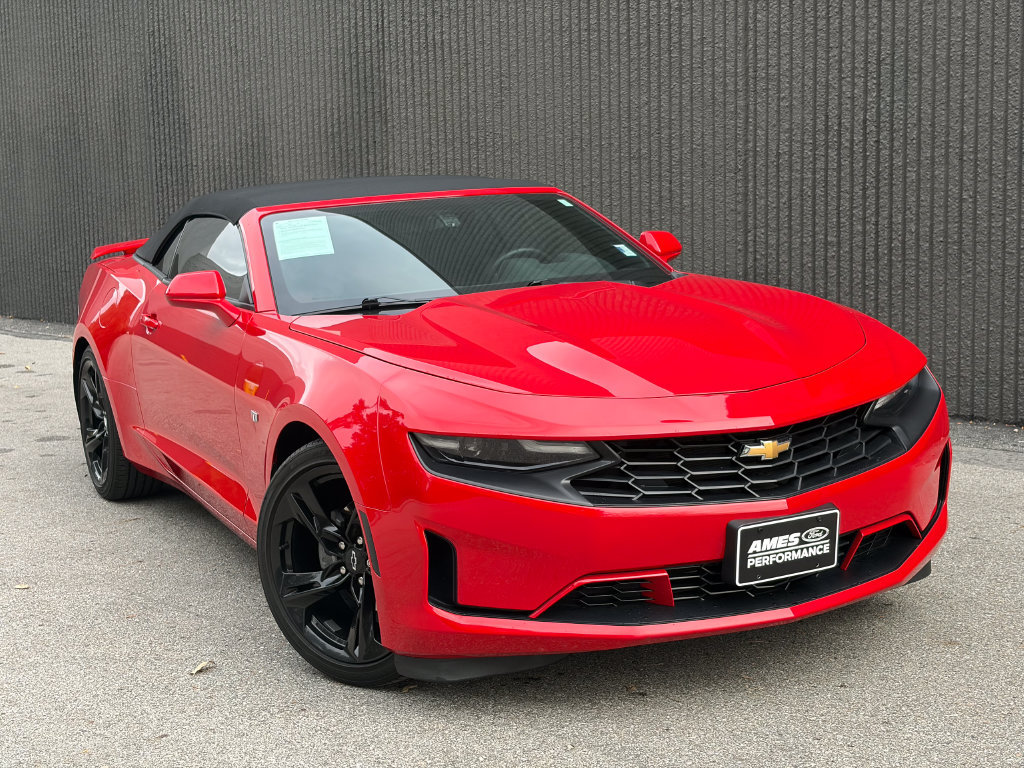Used 2023 Chevrolet Camaro LT RWD image 10