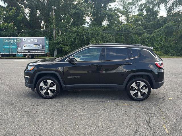 Used 2020 Jeep Compass Latitude image 2