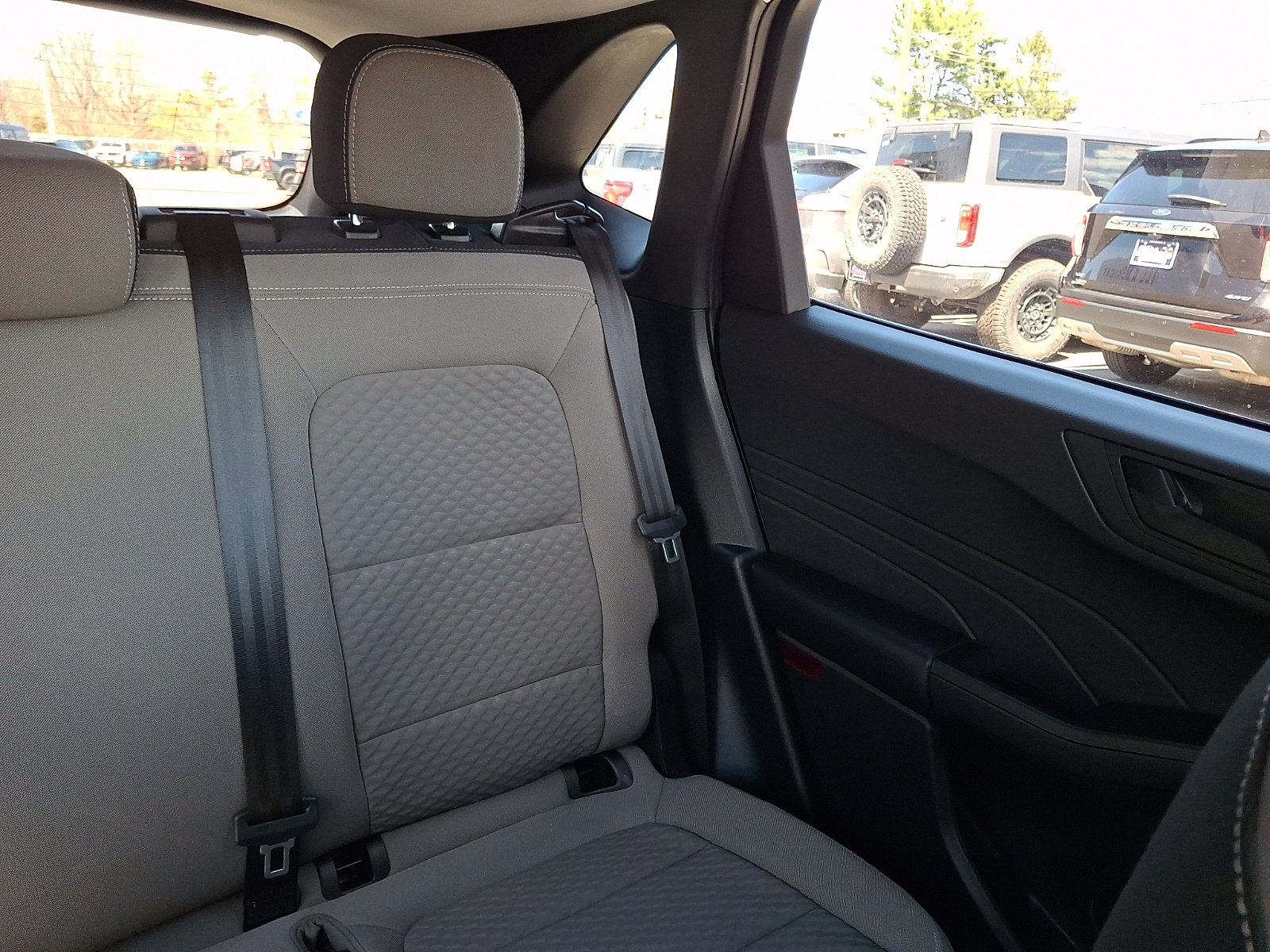 Certified 2022 Ford Escape SE w/ SE Sport Appearance Package image 20