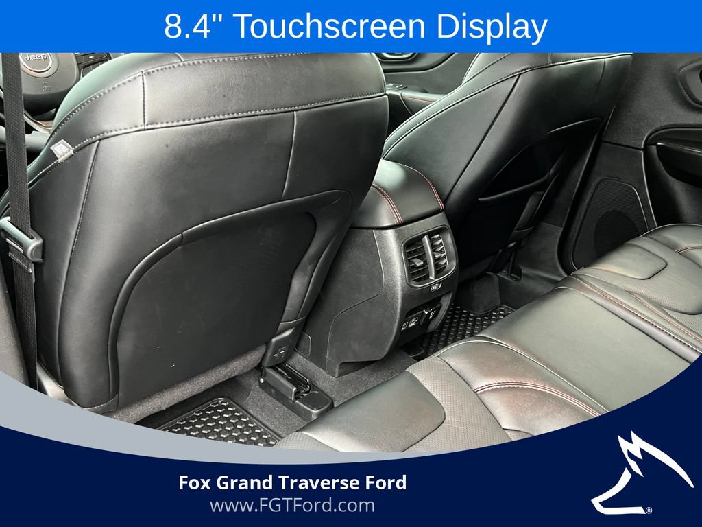 Used 2022 Jeep Cherokee Trailhawk w/ Premium Leather Package AWD/4WD image 31