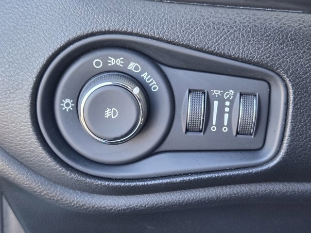 Used 2021 Jeep Renegade Latitude image 19