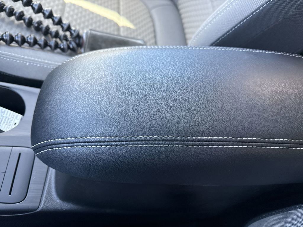 Certified 2022 Ford Escape SE image 32