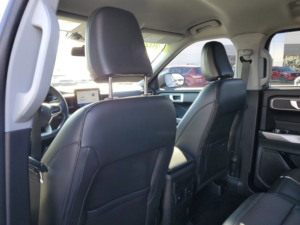 Certified 2023 Ford Explorer XLT w/ Equipment Group 202A image 30