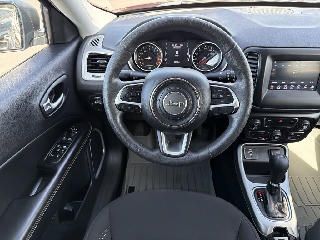 Used 2021 Jeep Compass Sport image 12