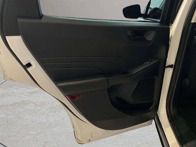 Certified 2022 Ford Escape SE w/ Cold Weather Package AWD/4WD image 18