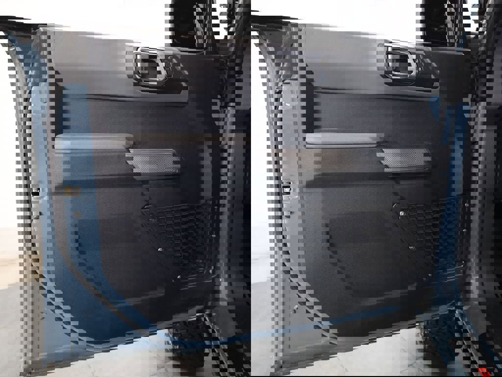 Certified 2022 Ford Bronco Black Diamond w/ Sasquatch Package image 10