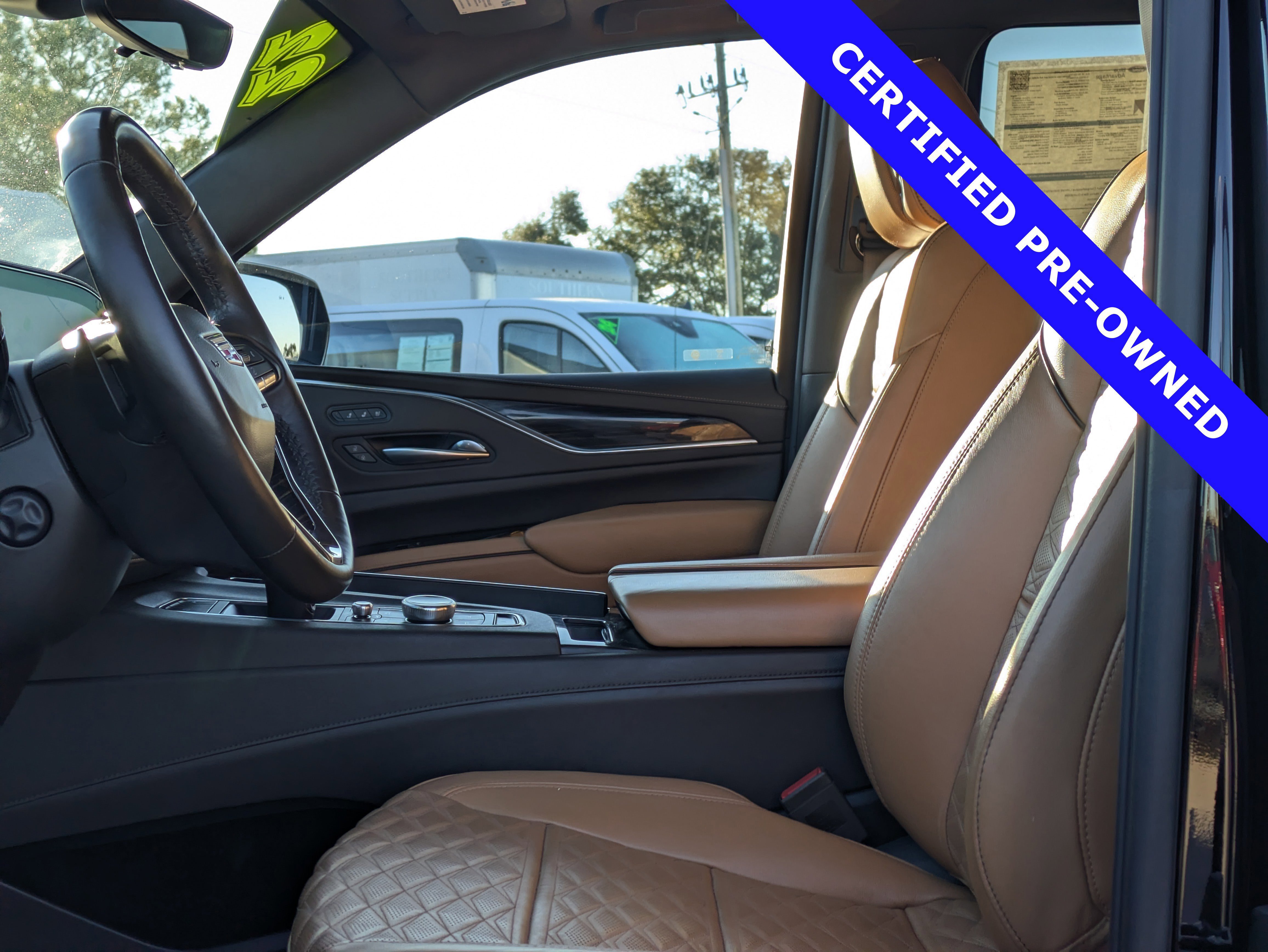 Used 2022 Cadillac Escalade Premium Luxury image 22