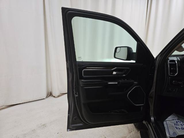 Used 2020 RAM 1500 Laramie AWD/4WD image 30