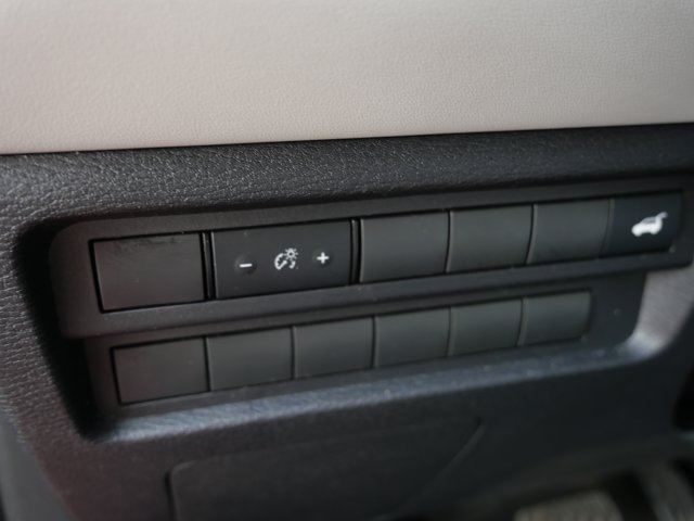 Used 2024 Mitsubishi Outlander SEL AWD/4WD image 15